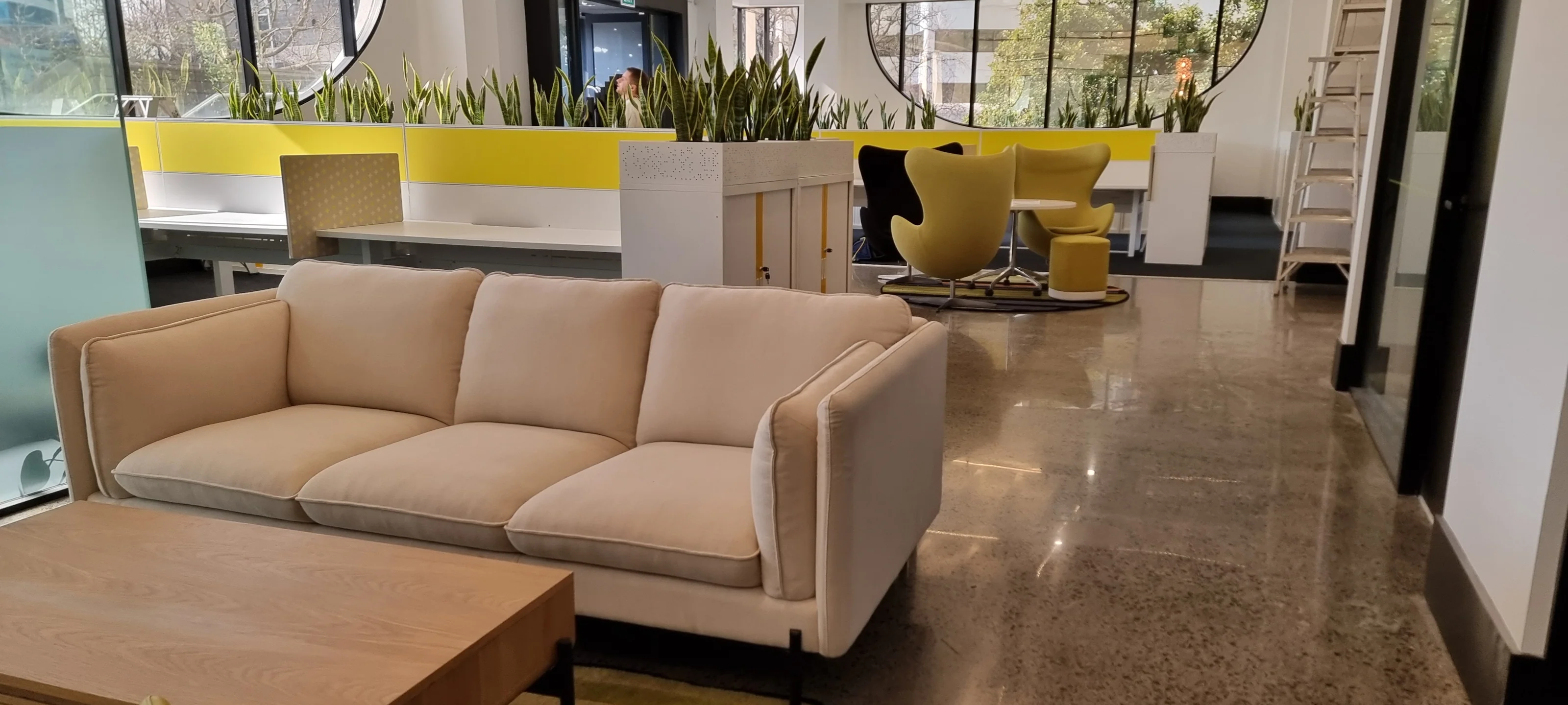 Premium Office Furniture, Second-Hand Prices